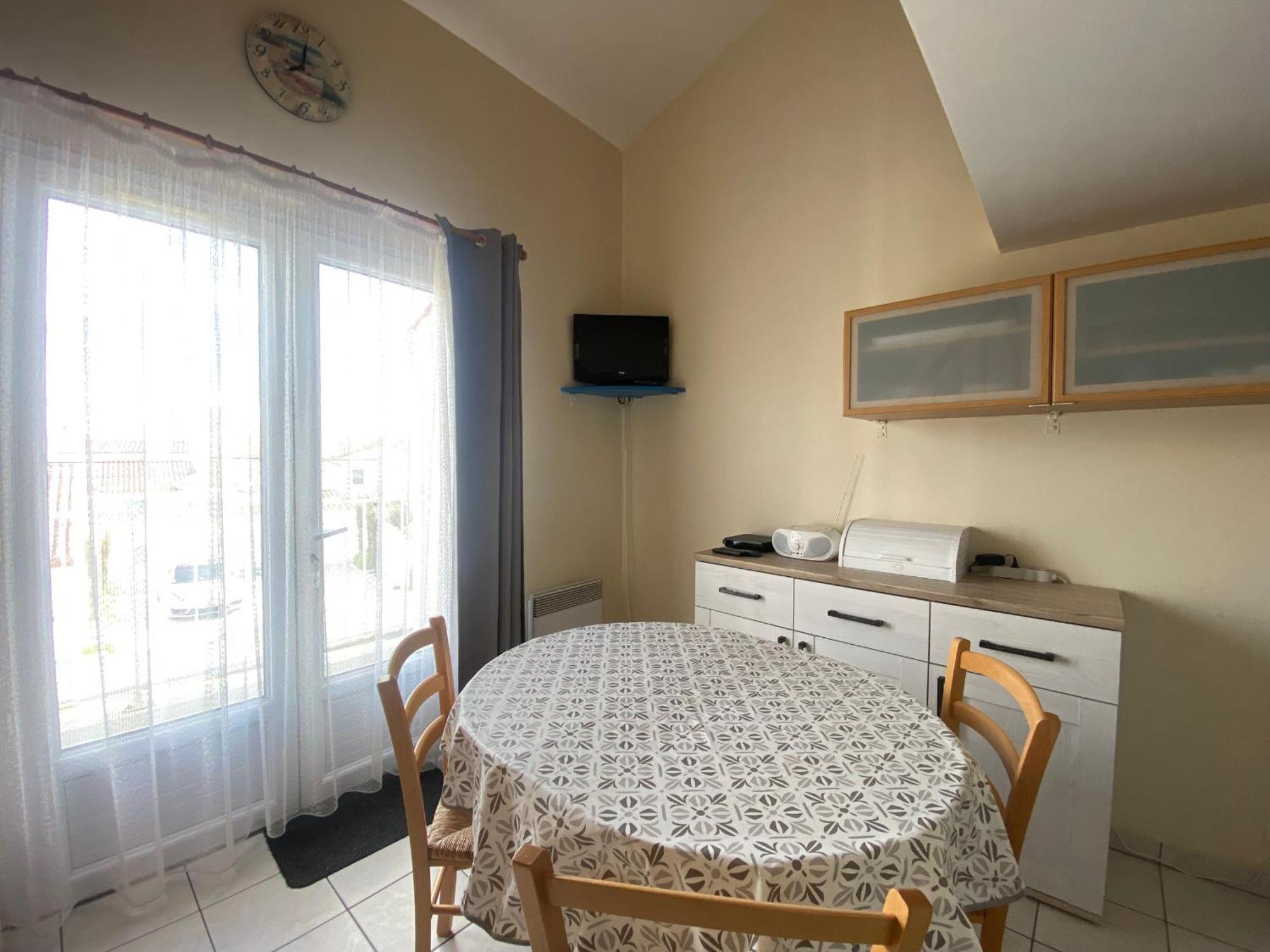 Appartement La Tranche-sur-Mer, 2 pièces, 4 personnes - FR-1-22-171 Extérieur photo